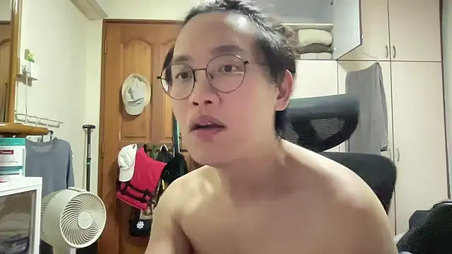 Passionatetwink2 online show from 03/11/26, 12:10