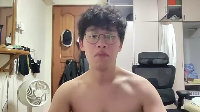 Passionatetwink2 online show from 11/06/25, 04:11