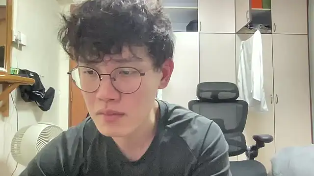 Passionatetwink2 online show from 10/16/25, 08:33