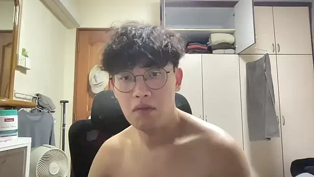 Passionatetwink2 online show from 03/23/26, 03:01