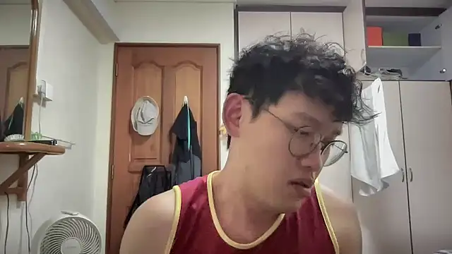 Passionatetwink2 online show from 09/17/25, 05:42