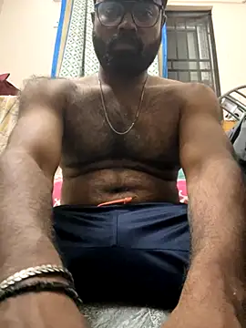 DJLOVE280825 online show from 10/05/25, 08:43