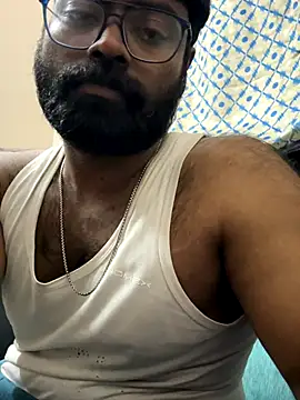 DJLOVE280825 online show from 11/03/25, 11:30