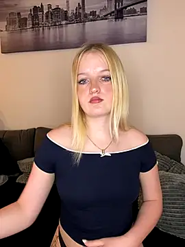 DieBlondeHannah online show from 10/05/25, 12:51