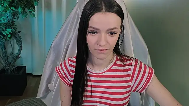 E l i z e  online show from 02/11/26, 05:29