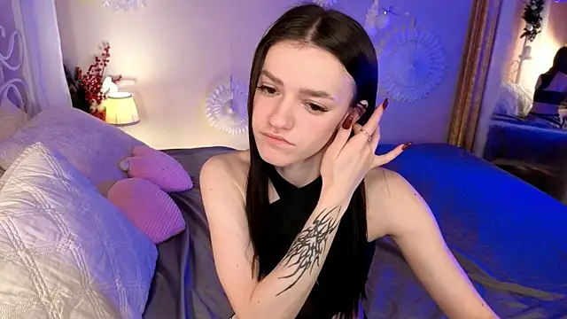 E l i z e  online show from 01/06/26, 05:22