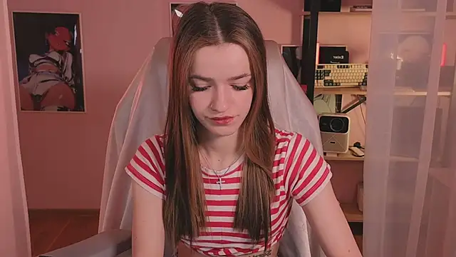 E l i z e  online show from 04/28/26, 05:12