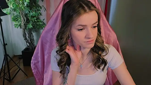 E l i z e  online show from 04/07/26, 05:20