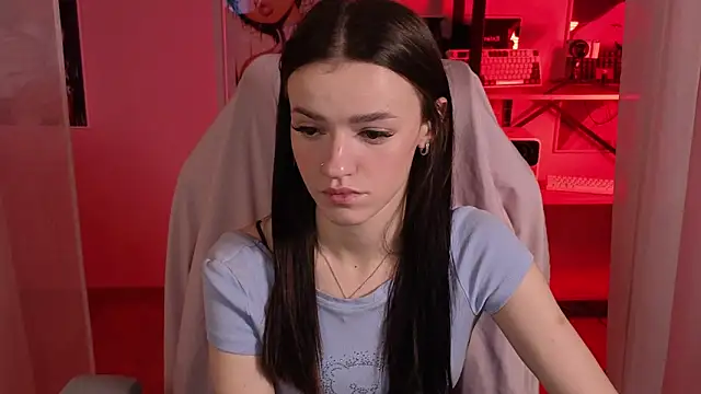 E l i z e  online show from 11/11/25, 05:24