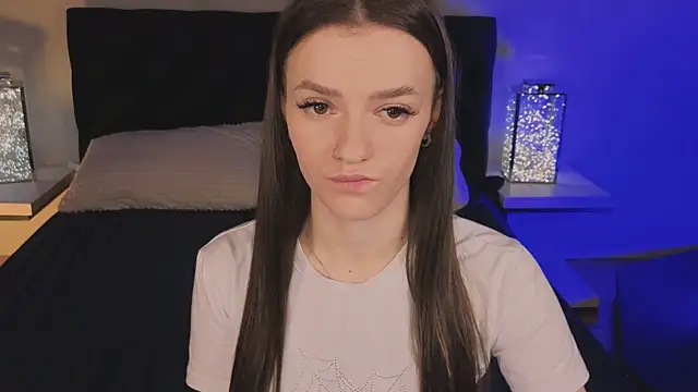 E l i z e  online show from 03/17/26, 05:10