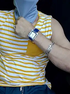 chocolate alone online show from 10/01/25, 07:24