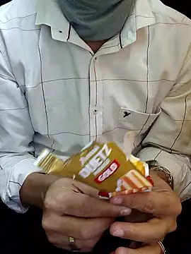 chocolate alone online show from 12/02/25, 09:22