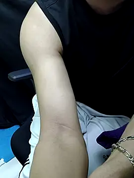 chocolate alone online show from 11/11/25, 07:25