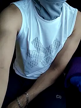 chocolate alone online show from 10/15/25, 06:33