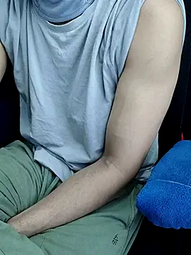 chocolate alone online show from 10/27/25, 07:53