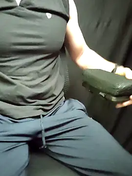 Snapshot of chocolate_alone chatting on 01/08/26, 07:47 chocolate alone online show from 01/08/26, 07:47