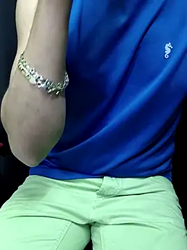 Snapshot of chocolate_alone chatting on 01/10/26, 05:25 chocolate alone online show from 01/10/26, 05:25