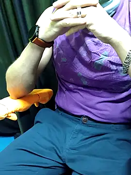 chocolate alone online show from 10/11/25, 08:37