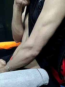 chocolate alone online show from 10/04/25, 07:54