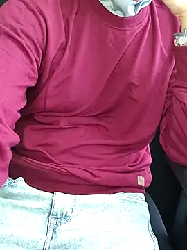 chocolate alone online show from 09/28/25, 07:59