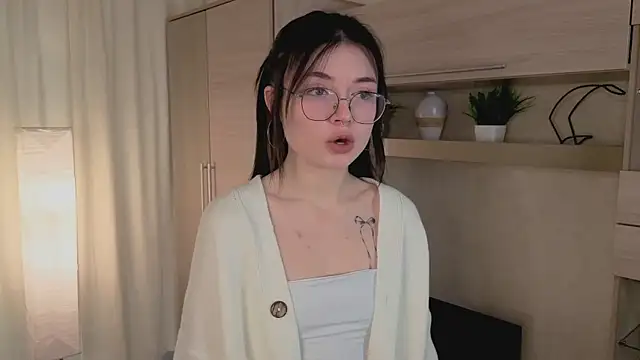 Susan Gardner online show from 11/19/25, 06:13