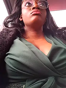 SexyGemBeautyX online show from 10/31/25, 11:18