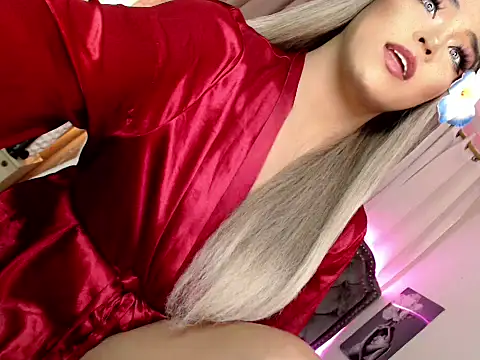 Snapshot of Heaven_Cock chatting on 11/10/25, 12:43 Heaven Cock online show from 11/10/25, 12:43