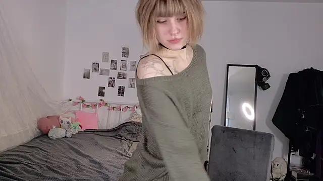 KikiMoor online show from 05/26/26, 10:24