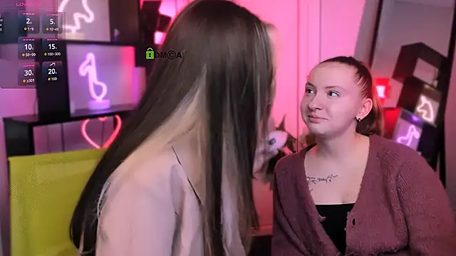 mila glow1 online show from 11/30/25, 07:25