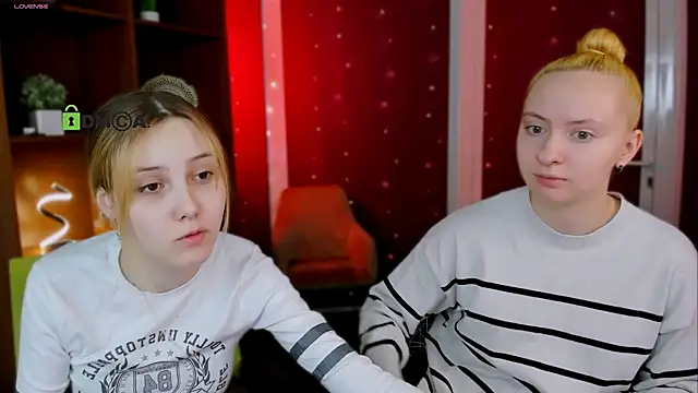 mila glow1 online show from 12/22/25, 05:51