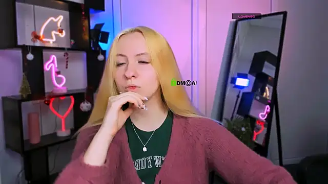 mila glow1 online show from 01/06/26, 07:40