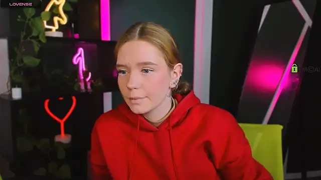 mila glow1 online show from 04/10/26, 06:48