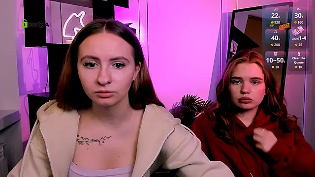 mila glow1 online show from 11/08/25, 07:17