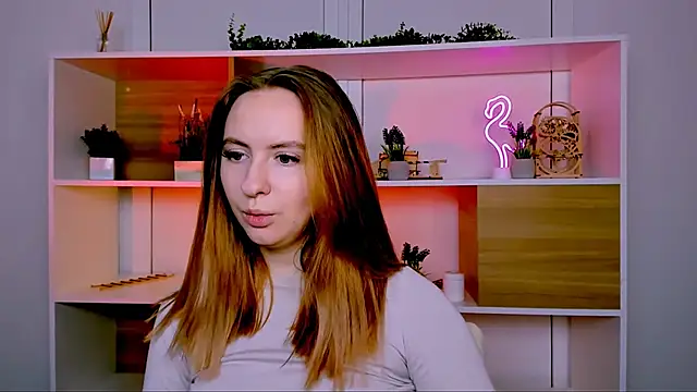 mila glow1 online show from 11/07/25, 07:18