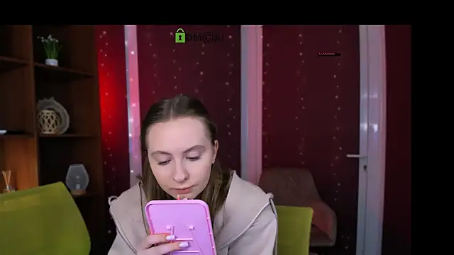 mila glow1 online show from 11/27/25, 07:25