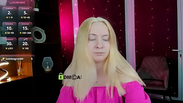 mila glow1 online show from 12/15/25, 07:31