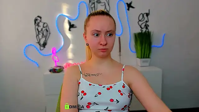 mila glow1 online show from 03/05/26, 06:32