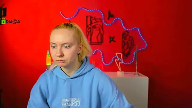 mila glow1 online show from 03/27/26, 12:50