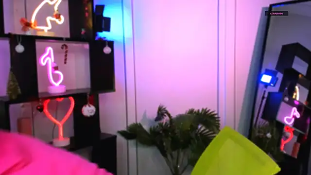 mila glow1 online show from 01/08/26, 07:31