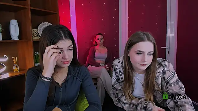 mila glow1 online show from 11/17/25, 05:55