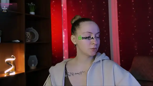 mila glow1 online show from 11/26/25, 05:51