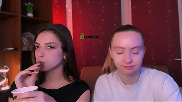 mila glow1 online show from 11/25/25, 05:52