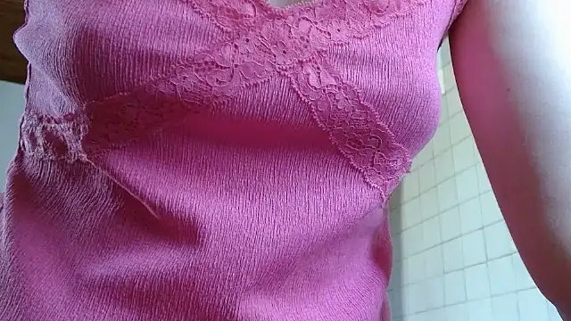 Snapshot of LorraineOSun chatting on 06/22/26, 10:12 LorraineOSun online show from 06/22/26, 10:12