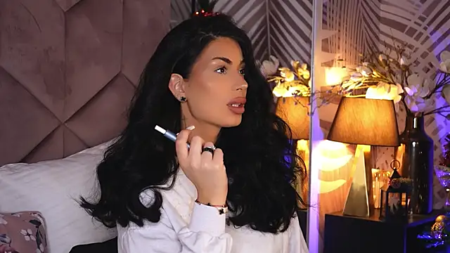 Snapshot of EvaRhea chatting on 12/16/25, 03:55 EvaRhea online show from 12/16/25, 03:55