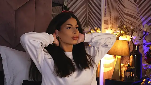 Snapshot of EvaRhea chatting on 12/05/25, 04:00 EvaRhea online show from 12/05/25, 04:00