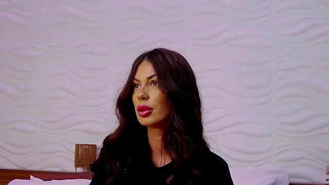 Snapshot of EvaRhea chatting on 09/17/25, 03:41 EvaRhea online show from 09/17/25, 03:41