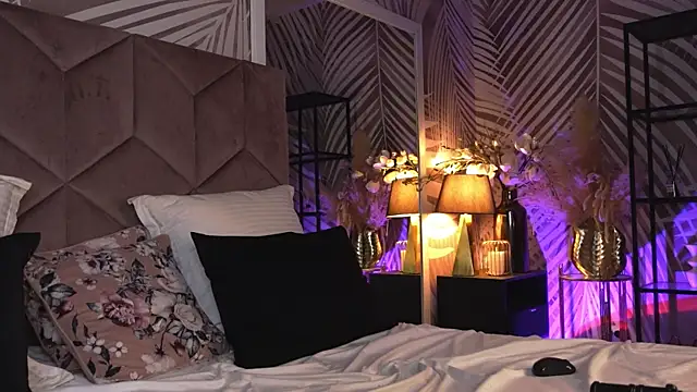 EvaRhea online show from 04/08/26, 02:57