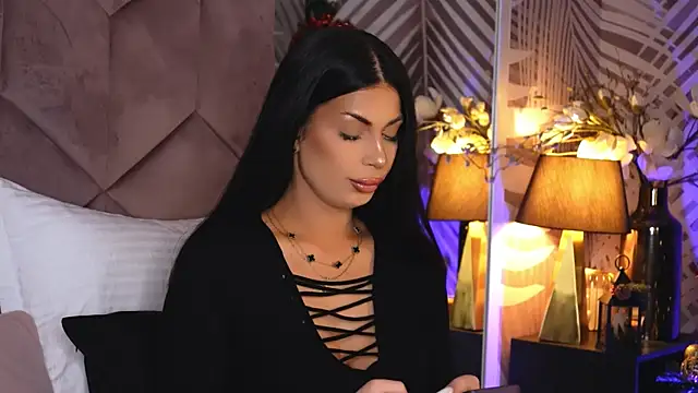 Snapshot of EvaRhea chatting on 12/18/25, 03:55 EvaRhea online show from 12/18/25, 03:55