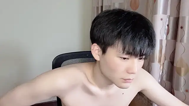 Snapshot of xiaoyang5200 chatting on 09/24/25, 01:50 xiaoyang5200 online show from 09/24/25, 01:50