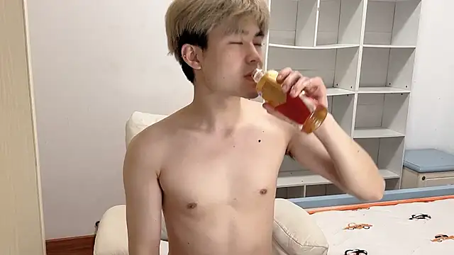 xiaoyang5200 online show from 03/28/26, 10:38